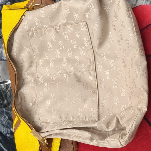 Michael Kors Karson Two-Tone purse - Picture 14 of 16